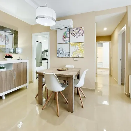Crystal Modern Apt. - 1st Beach Line Apartment *